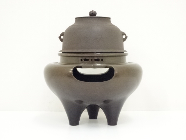 茶道具　真形釜　釜師　辰敏 道具 ] - 道具 釜師 橋本辰敏造 唐銅朝鮮風炉・竹地紋真形釜添（共箱